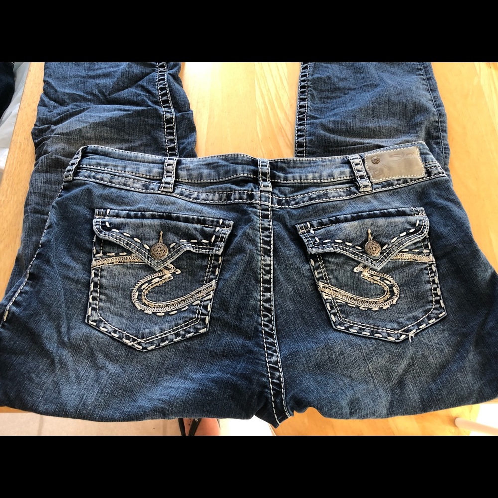 Suki Flap Capris size 18